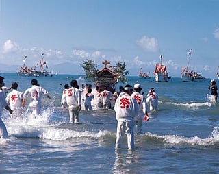 青島裸まいり（宮崎市青島）